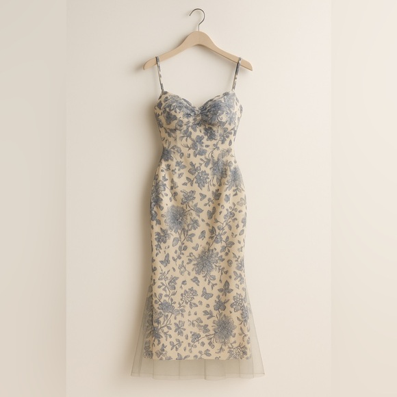 Dresses & Skirts - Floral Lace Dress with Spaghetti Straps